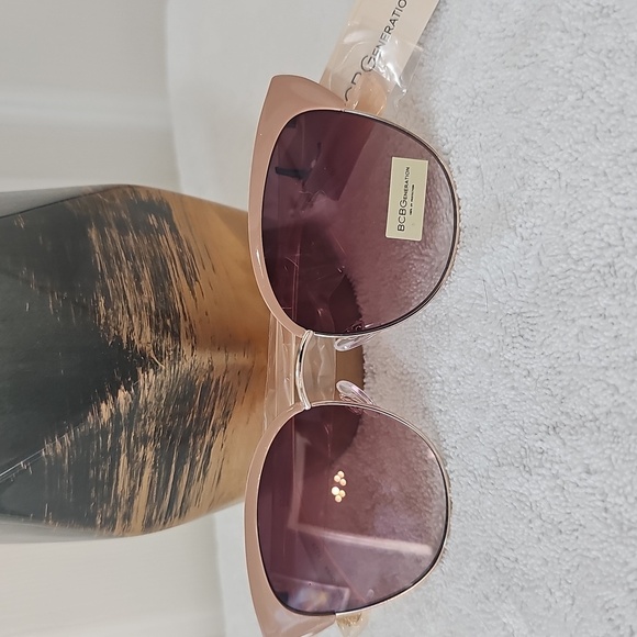 NWT BCBG Women's ALLURE 60mm Round Enamel Sunglasses Blush - Picture 5 of 10